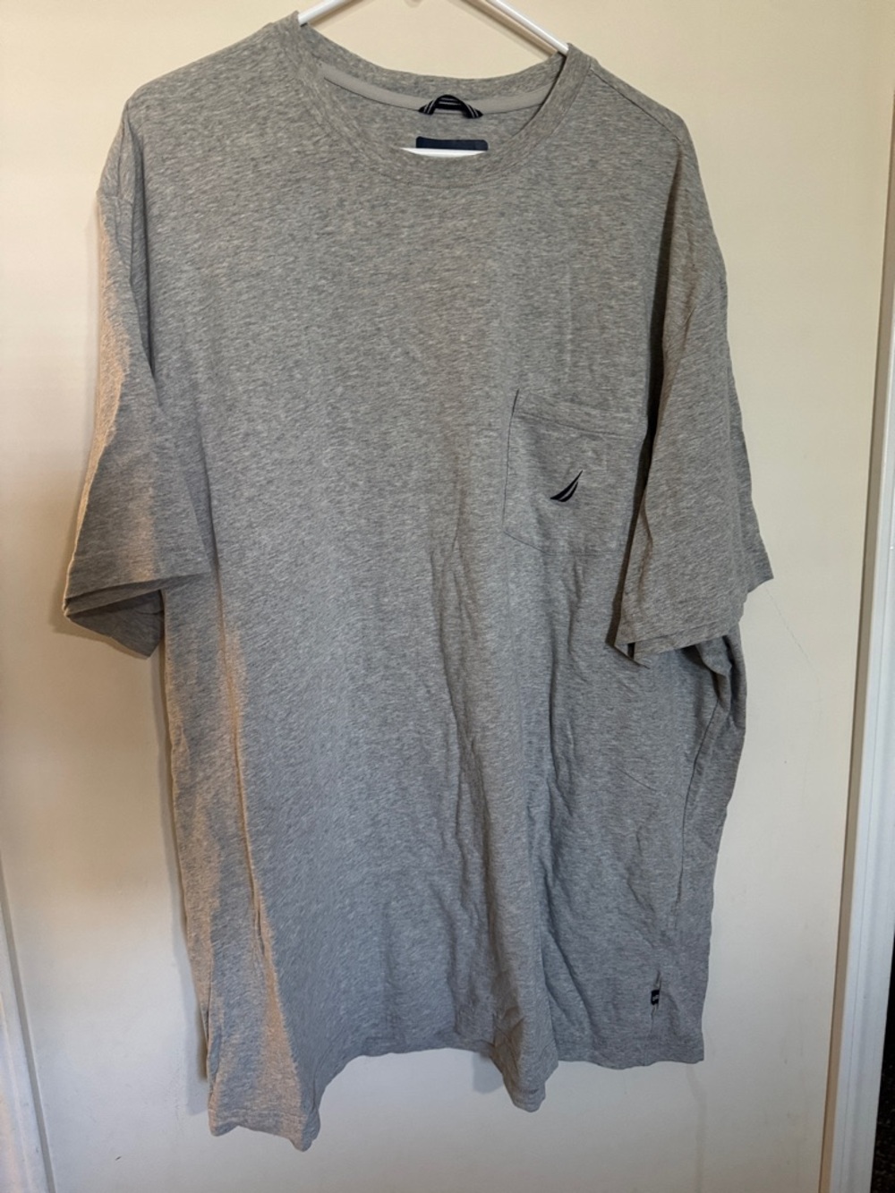 Nautica Men's Heather Gray Short-Sleeve Pocket Tee